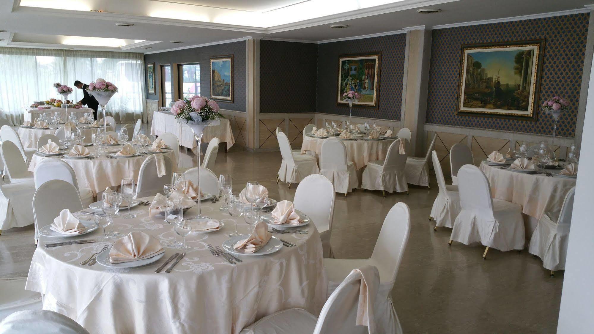 Hotel Ristorante La Campagnola Cassino Exteriör bild